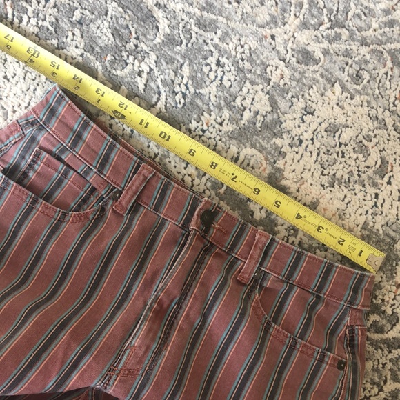 EUC-American Eagle Stretch Jeans - Picture 8 of 8